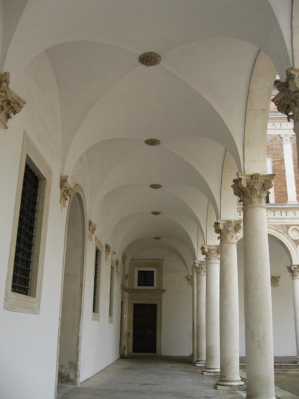Vaulted ceiling in the Palazzo - Vaulted ceiling in the Palazzo
